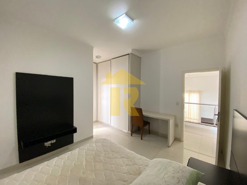 Casa de Condomínio com 3 quartos à venda, 300m² — foto 10 de 28