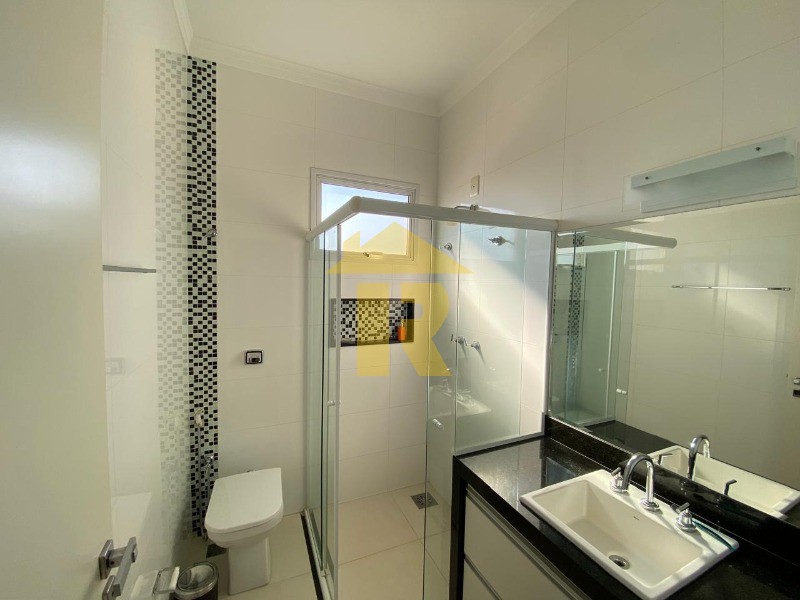 Casa de Condomínio com 3 quartos à venda, 300m² — foto 17 de 28