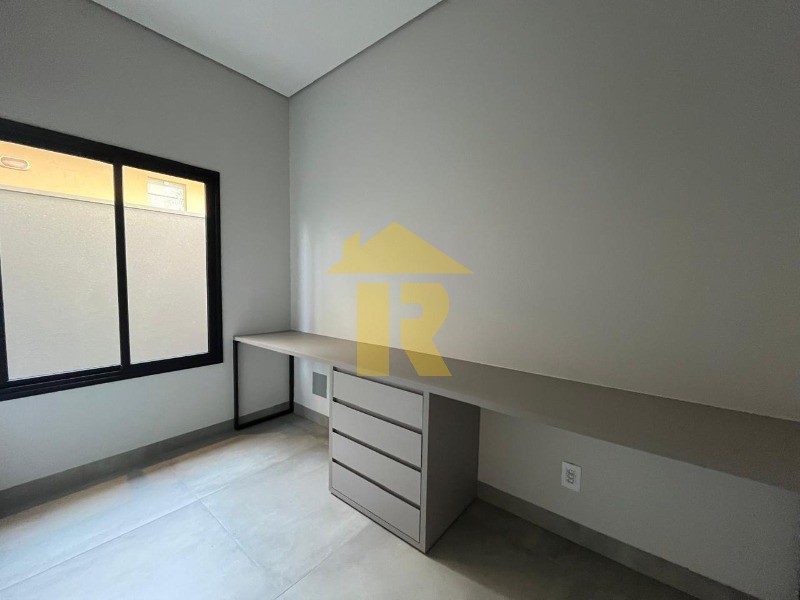 Casa de Condomínio com 3 quartos à venda, 240m² — foto 4 de 28