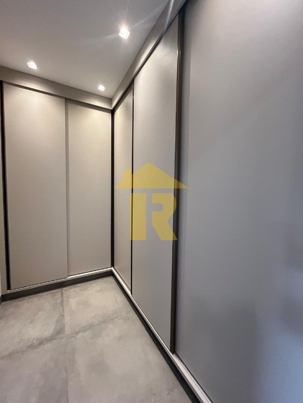 Casa de Condomínio com 3 quartos à venda, 240m² — foto 18 de 28