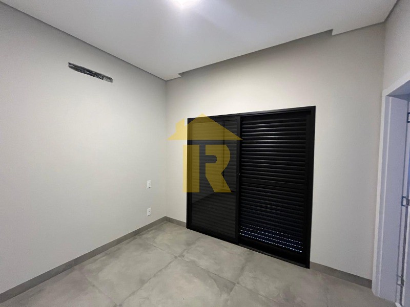 Casa de Condomínio com 3 quartos à venda, 240m² — foto 15 de 28