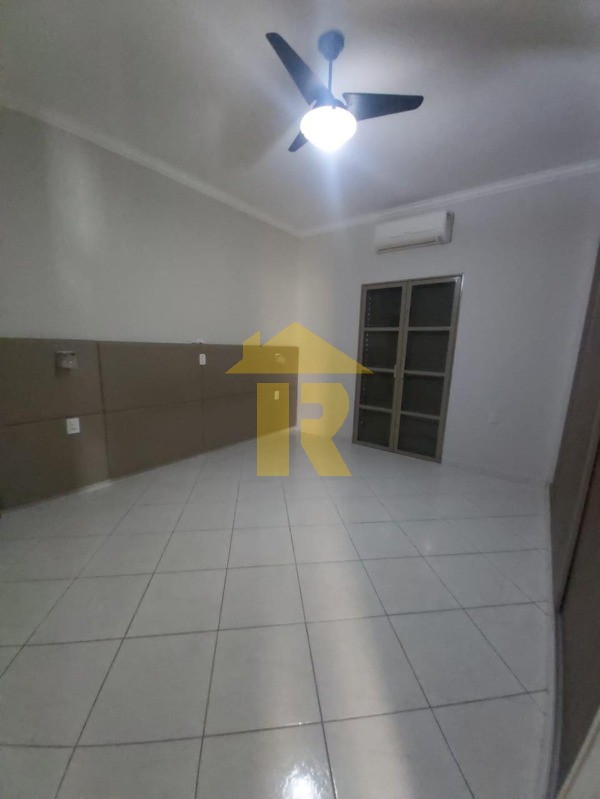 Casa com 3 quartos à venda e aluguel, 210m² — foto 15 de 46