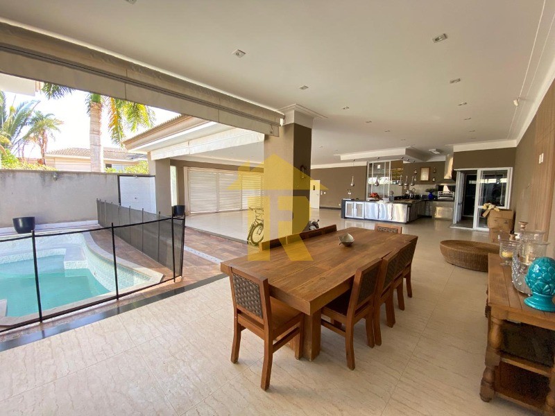 Casa de Condomínio com 4 quartos à venda, 800m² — foto 1 de 22