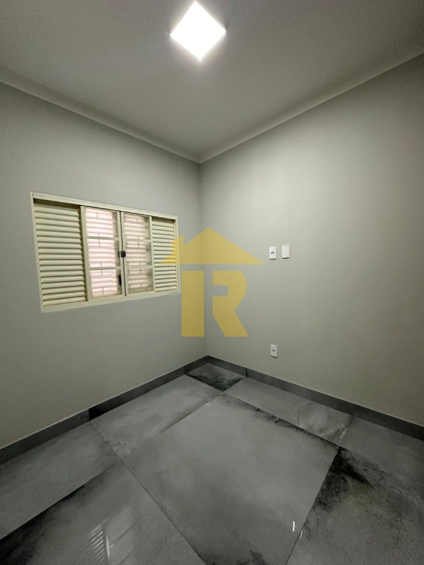 Casa com 3 quartos à venda, 120m² — foto 18 de 39