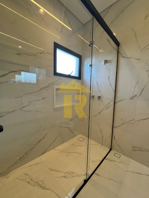Casa de Condomínio com 3 quartos à venda, 240m² — foto 14 de 28