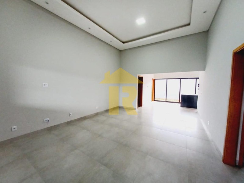 Casa com 3 quartos à venda, 140m² — foto 3 de 14