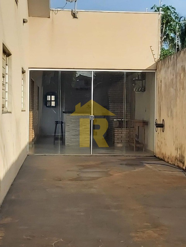 Casa com 3 quartos à venda e aluguel, 210m² — foto 46 de 46