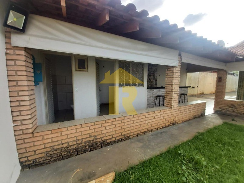 Casa com 3 quartos à venda e aluguel, 210m² — foto 44 de 46