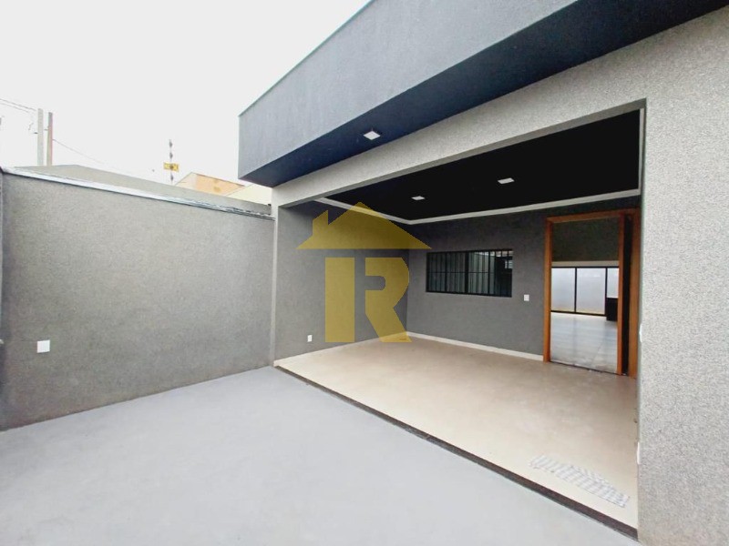 Casa com 3 quartos à venda, 140m² — foto 2 de 14