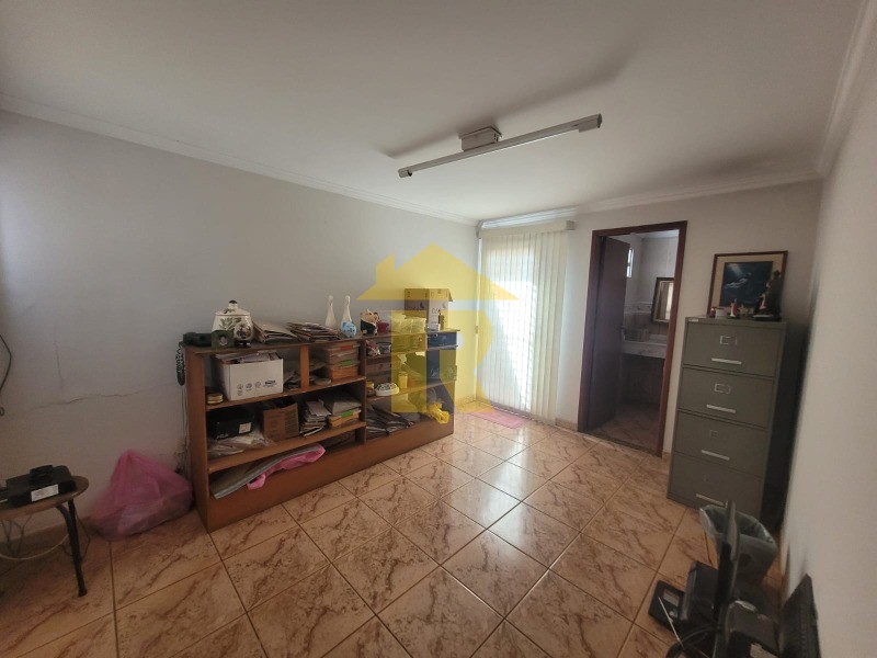 Casa com 3 quartos à venda, 330m² — foto 8 de 29