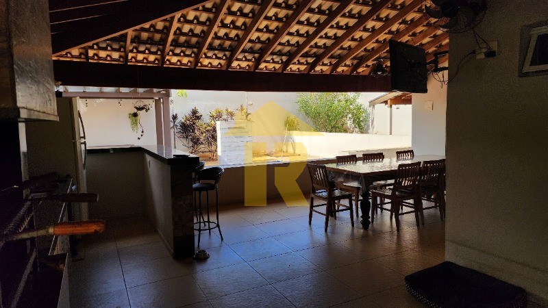Casa de Condomínio com 3 quartos à venda, 336m² — foto 22 de 27