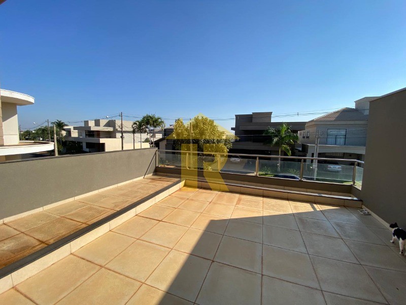 Casa de Condomínio com 3 quartos à venda, 300m² — foto 19 de 28