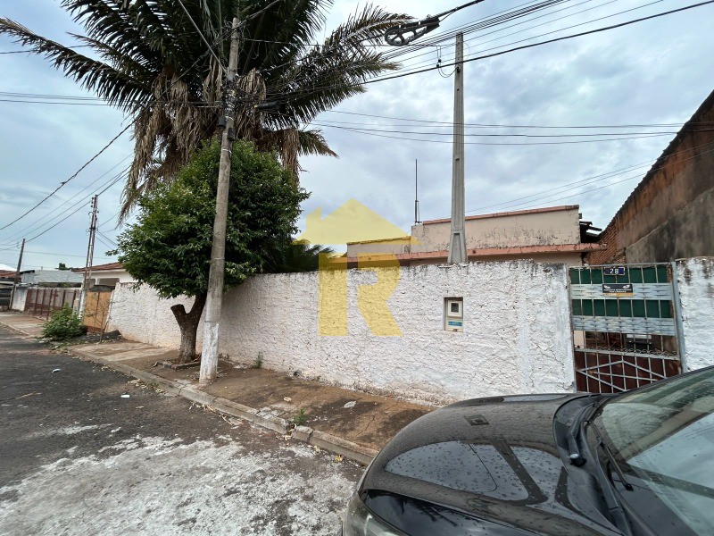 Casa com 3 quartos à venda, 100m² — foto 1 de 10