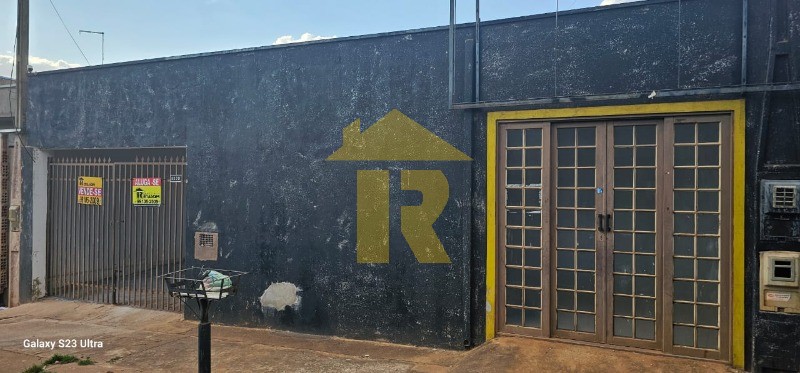 Casa com 2 quartos à venda, 60m² — foto 1 de 14