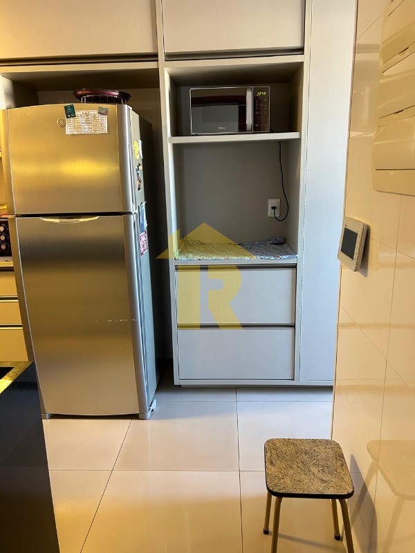 Apartamento com 3 quartos à venda, 100m² — foto 17 de 26