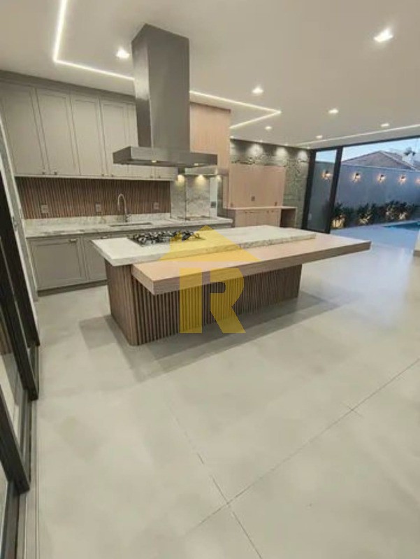 Casa de Condomínio com 3 quartos à venda, 243m² — foto 10 de 16