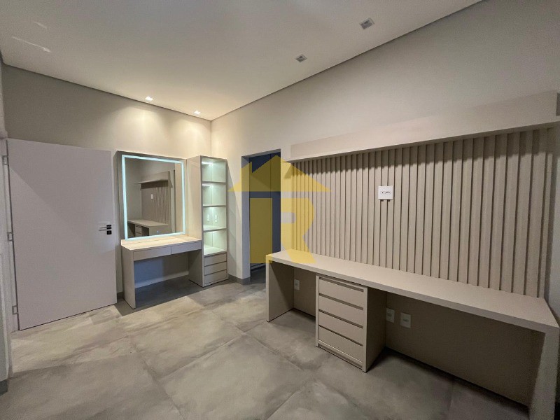 Casa de Condomínio com 3 quartos à venda, 240m² — foto 10 de 28