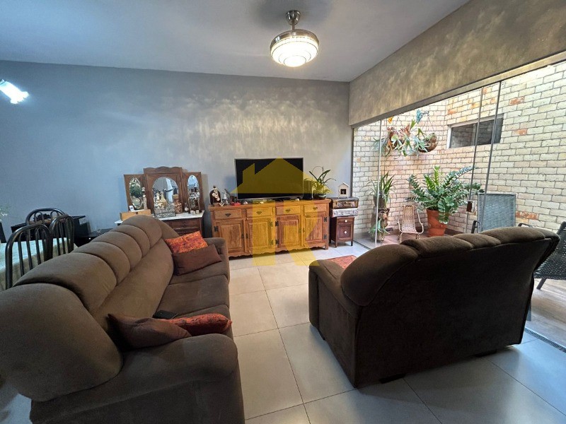 Casa com 3 quartos à venda, 170m² — foto 4 de 28