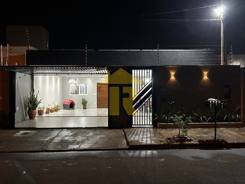 Casa com 3 quartos à venda, 170m² — foto 3 de 28