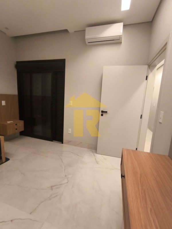 Casa de Condomínio com 4 quartos à venda, 273m² — foto 18 de 21