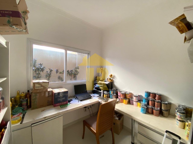 Casa de Condomínio com 3 quartos à venda, 300m² — foto 5 de 28