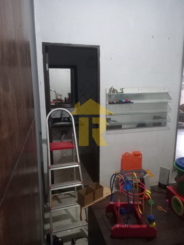 Casa com 3 quartos à venda, 300m² — foto 20 de 22