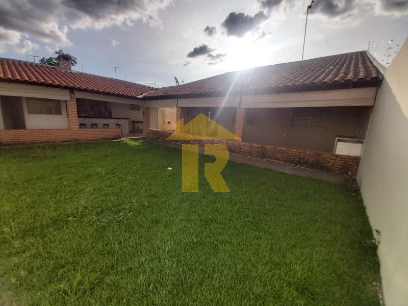Casa com 3 quartos à venda e aluguel, 210m² — foto 40 de 46