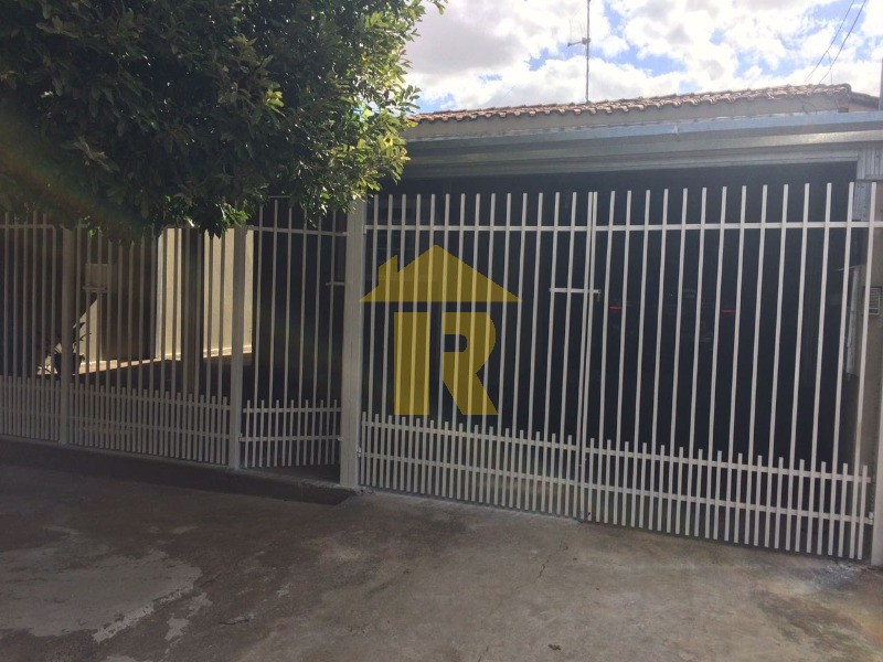 Casa com 4 quartos à venda, 165m² — foto 1 de 21