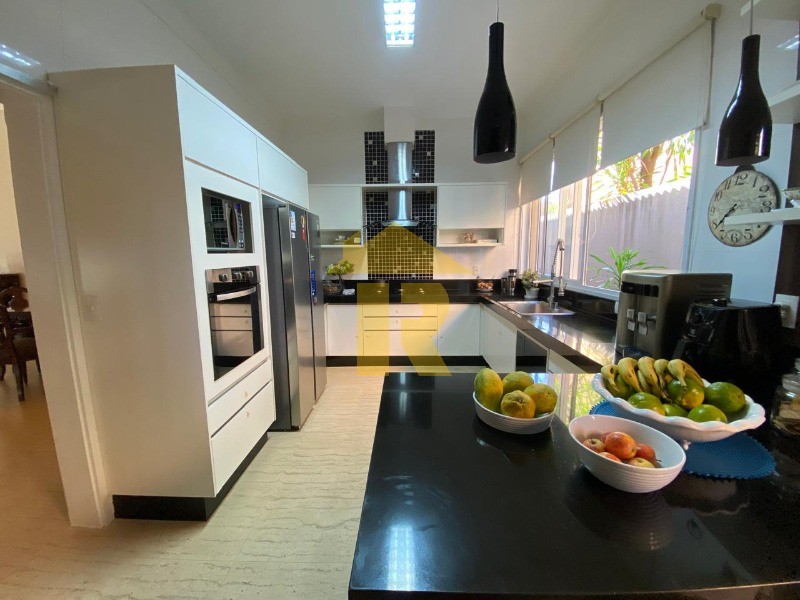 Casa de Condomínio com 4 quartos à venda, 800m² — foto 15 de 22