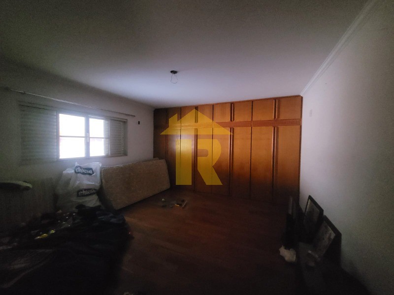 Casa com 3 quartos à venda, 330m² — foto 25 de 29