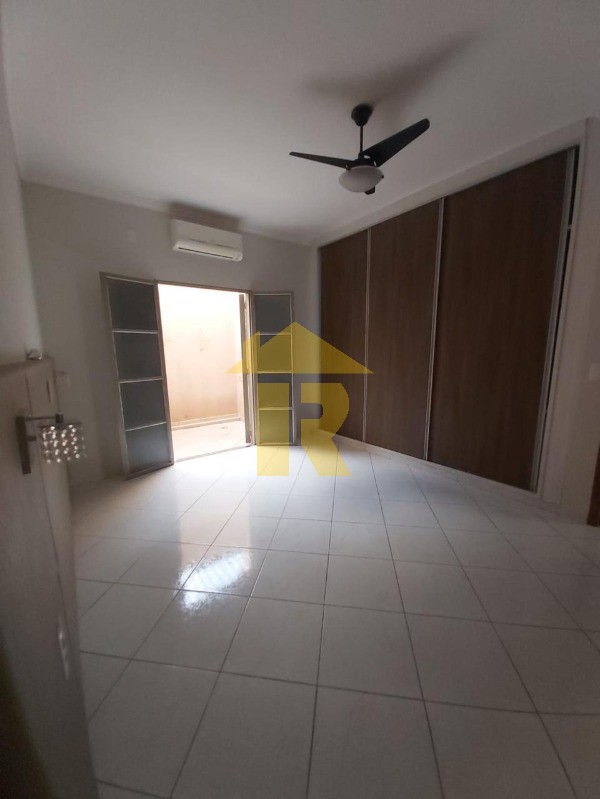 Casa com 3 quartos à venda e aluguel, 210m² — foto 16 de 46