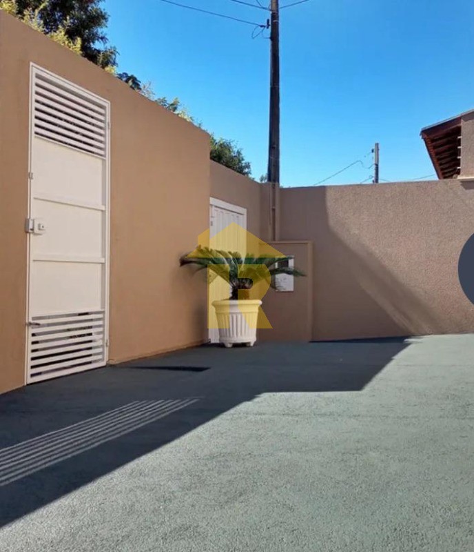 Casa com 2 quartos à venda, 90m² — foto 2 de 21
