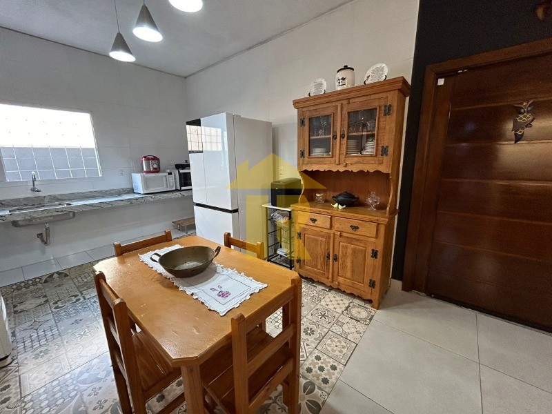 Casa com 3 quartos à venda, 170m² — foto 21 de 28