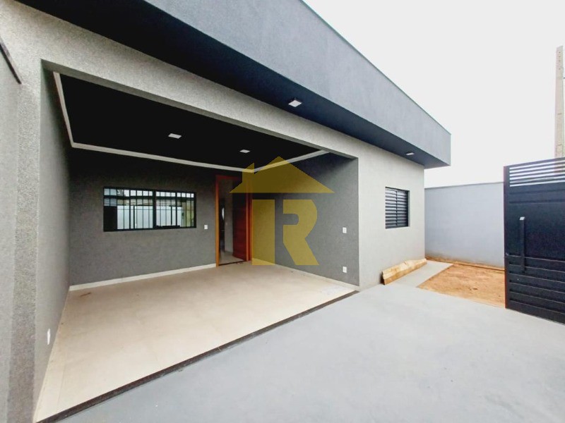 Casa com 3 quartos à venda, 140m² — foto 1 de 14