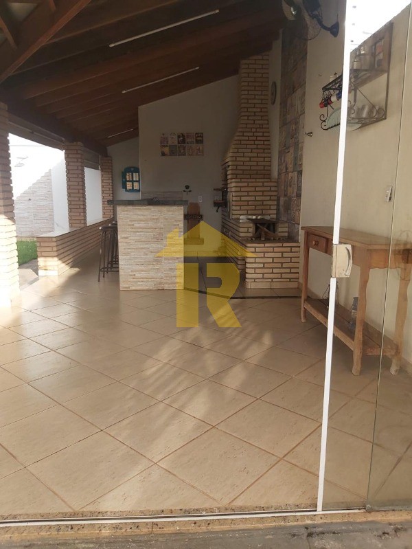 Casa com 3 quartos à venda e aluguel, 210m² — foto 32 de 46