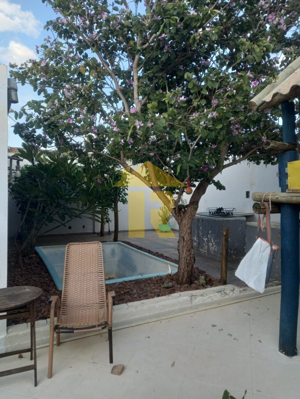 Casa com 3 quartos à venda, 300m² — foto 5 de 22