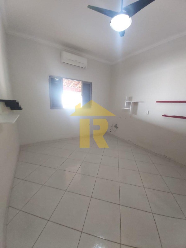 Casa com 3 quartos à venda e aluguel, 210m² — foto 21 de 46