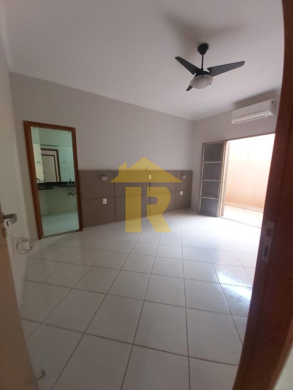 Casa com 3 quartos à venda e aluguel, 210m² — foto 14 de 46