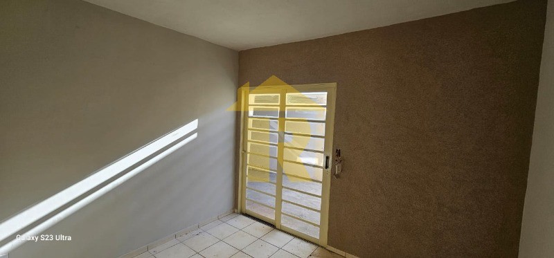 Casa com 2 quartos à venda, 60m² — foto 3 de 14