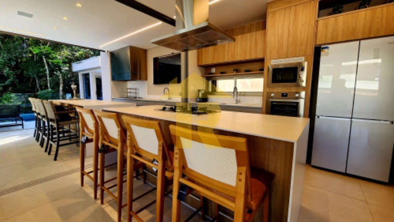 Casa de Condomínio com 6 quartos à venda, 370m² — foto 6 de 25