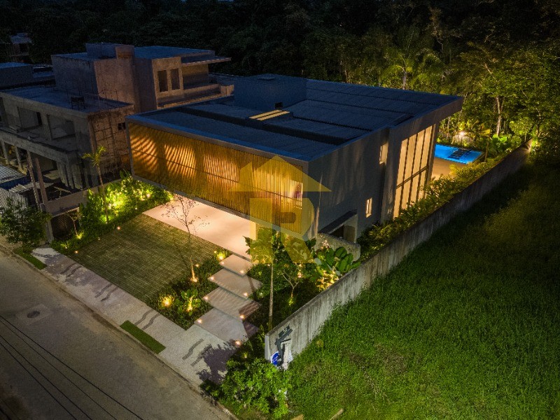 Casa de Condomínio com 7 quartos à venda — foto 132 de 136