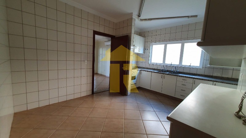 Casa de Condomínio com 4 quartos à venda e aluguel, 446m² — foto 14 de 58