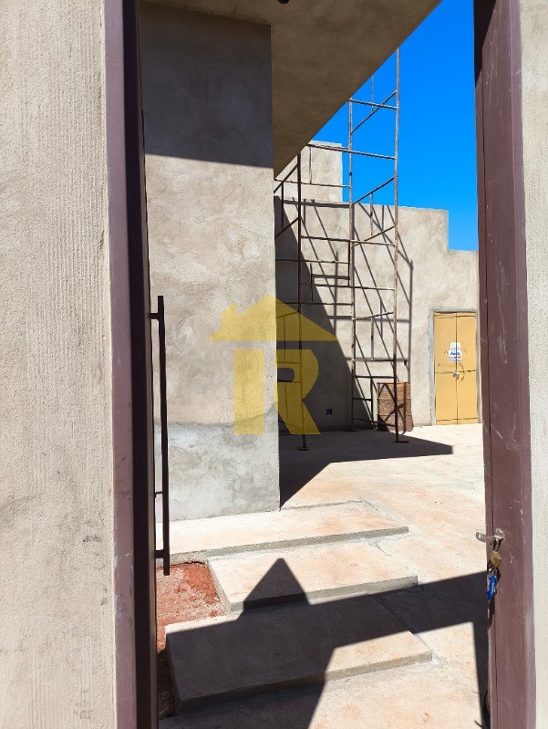 Casa com 3 quartos à venda, 135m² — foto 2 de 20