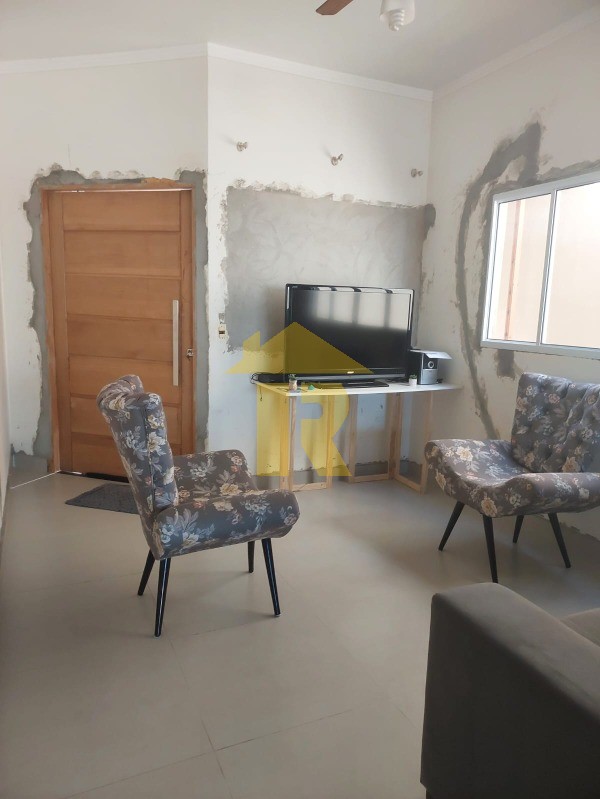 Casa com 3 quartos à venda, 115m² — foto 2 de 25