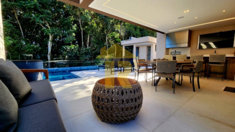 Casa de Condomínio com 6 quartos à venda, 370m² — foto 12 de 25