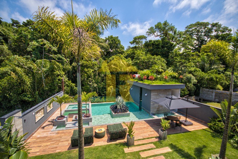 Casa com 6 quartos à venda — foto 77 de 95