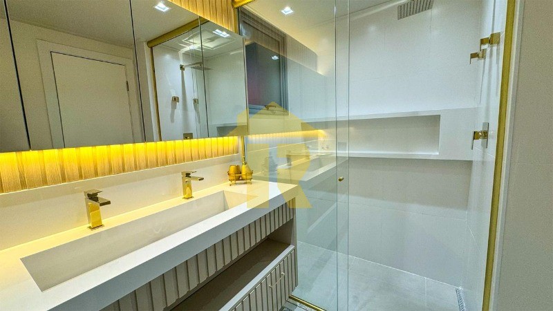 Apartamento com 3 quartos à venda e aluguel, 162m² — foto 32 de 36