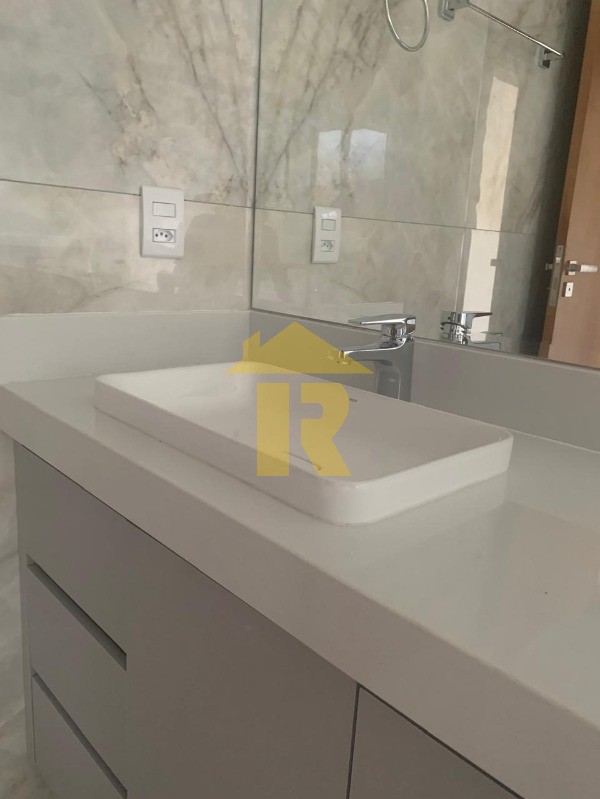 Casa de Condomínio com 3 quartos à venda, 206m² — foto 12 de 26