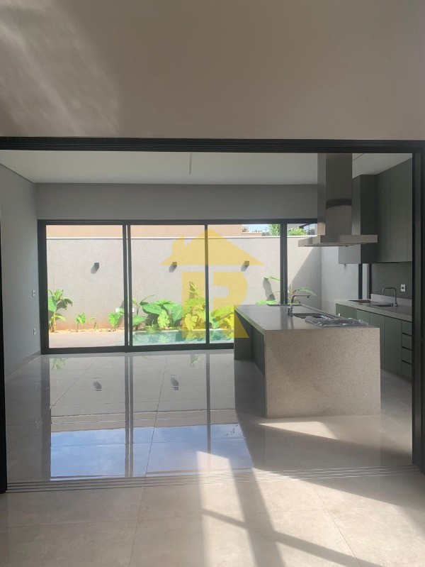 Casa de Condomínio com 3 quartos à venda, 206m² — foto 13 de 26
