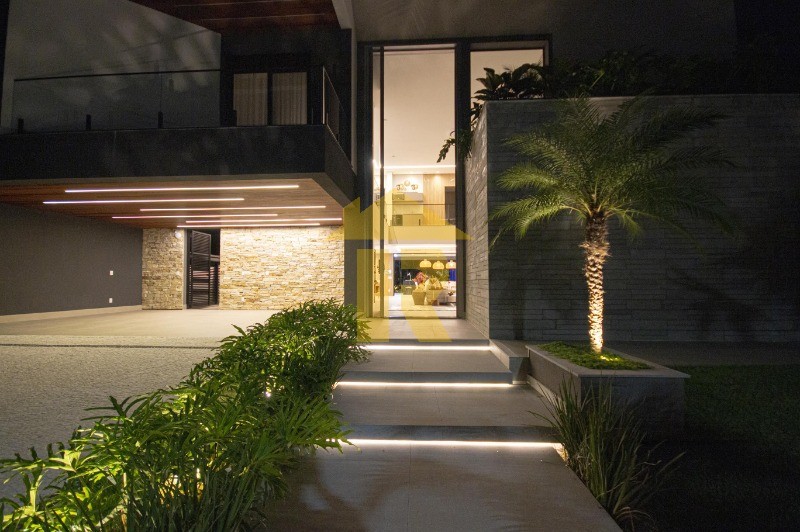 Casa com 6 quartos à venda — foto 4 de 95